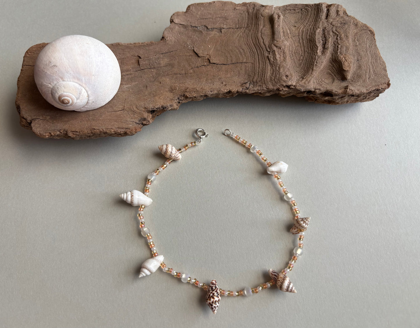 anklet - shells & pearls (shorter)
